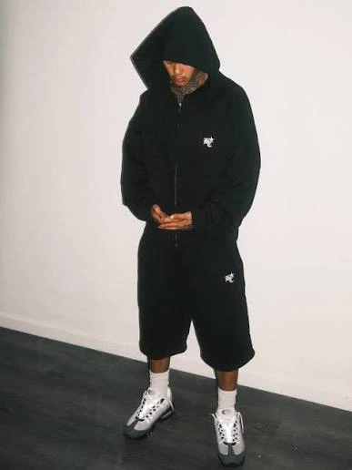 Bad Chapter Clothing Hoodie combines relaxed styling with modern streetwear appeal for everyday casual outfits.